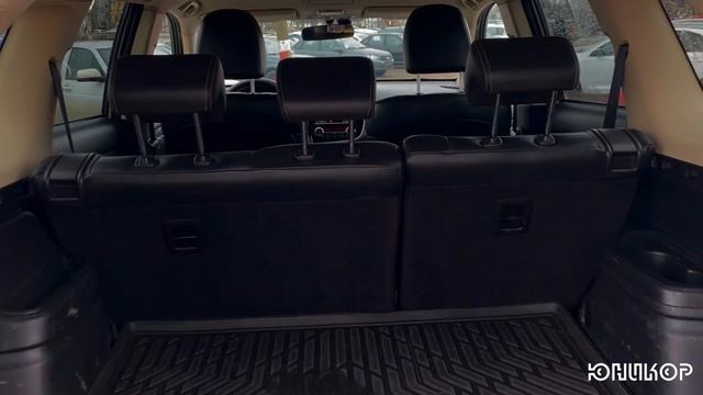 Автомобиль Mitsubishi Outlander в автосалоне Юникор