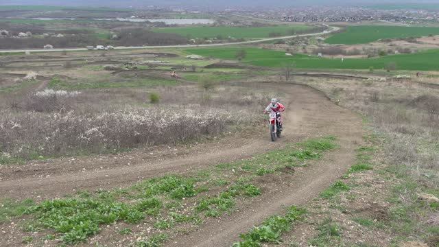 Школа мотокросса ZRT Тренировка подъемов и спусков