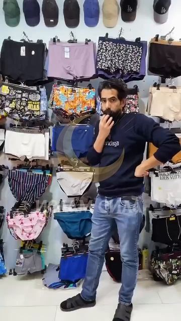 В сети обсуждают необычный рекламный ролик из Ирана.