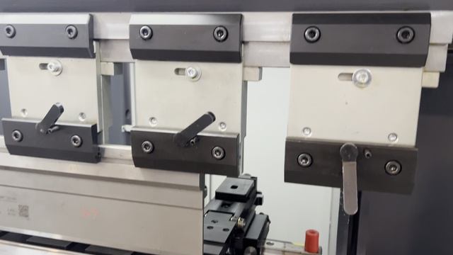 Обзор листогибочного пресса CFI Hydro Pro 125040