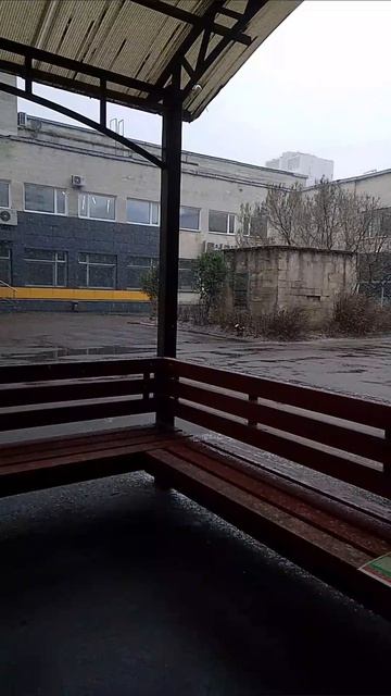 а в Москве снег :(