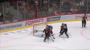 КХЛ. Авангард_ЦСКА матч 1 08042026. Карнаухов и Чикконе разминаются