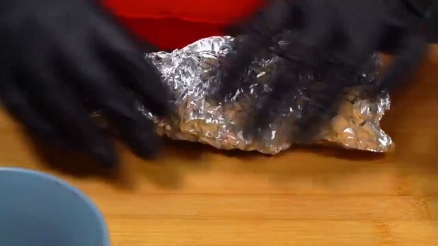 Как_оригинально_и_очень_быстро_покрасить_яйца_в_фольге_на_Пасху