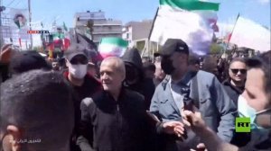 رصد الرئيس الإيراني من بين حاضرين في مراسم إحياء مرور 40 يوما على اغتيال علي خامنئي