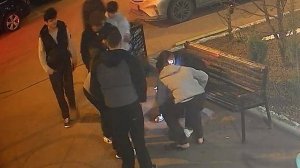 Молодёж у тачки