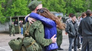 Стихотворение КОНСТАНТИНА СИМОНОВА  "Жди меня".  Читают жители посёлка Белоомут и Алексей Семёнов.