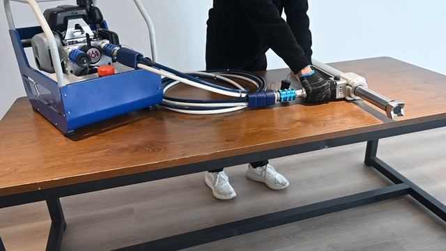 Работа Гидроцилиндра двойного действия с одним штоком ЦГ-1 HighProp Pro с насосом НУМ-2 HighProp