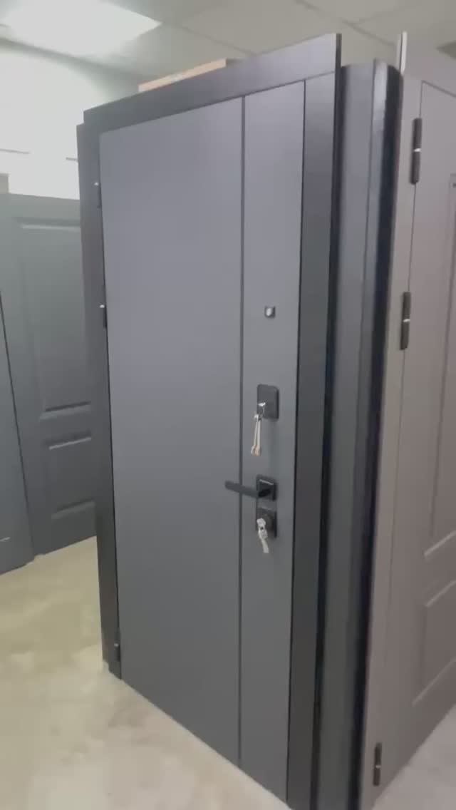 Металлическая дверь Урбан. Панель/панель. ВЛАДИМИРСКАЯ ФАБРИКА ДВЕРЕЙ.