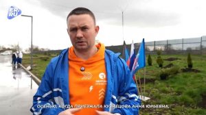 Партийцы высадили более 100 деревьев возде перинатального центьра