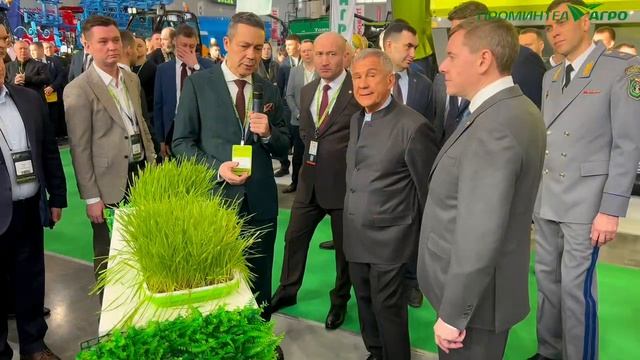 Рустам Нургалиевич на стенде Проминтел-Агро на выставке Казань Агро 2026 - день второй
