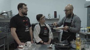 Тутта Ларсен с мужем Валерием в гостях у фонда "Еда днесь" готовят для бездомных