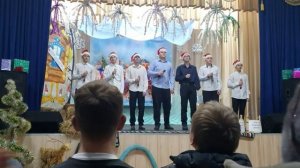 «Вот-вот Новый год» - вокальная группа «Сибиряк»