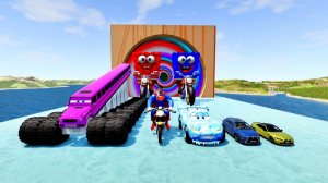 Большой и маленький Губка Боб на мотоцикле против