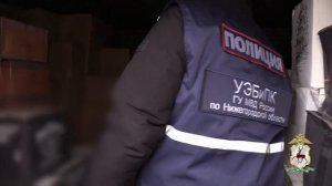 Нижегородские полицейские выявили в гаражном кооперативе в Боре склады немаркированного алкоголя