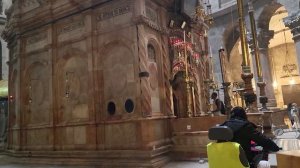 Прямо на Схождении Благодатного Огня я озвучу ваши молитвы, опалю пучки, зажгу свечи-здравицы за вас