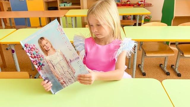 СОФУНЬЯ ШАЛУНЬЯ - СОФИЯ ОСТАЛАСЬ БЕЗ ПЛАТЬЯ НА ВЫПУСКНОЙ.