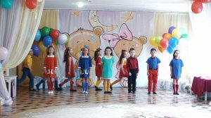 Первый танец стильных выпускников детского сада - хорошо подготовились - стихи и песни поют