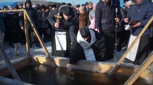 Епископ Николай совершил чин великого освящения воды на реке Амур