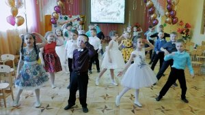 Серёжки и Наташки - Теперь мы Первоклашки - песня Выпускников сада - сюрприз:скидка в описании