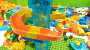 Залипательное видео для детей. Играем с зверюшками и с конструктором изучаем все.#дети#видеодлядетей