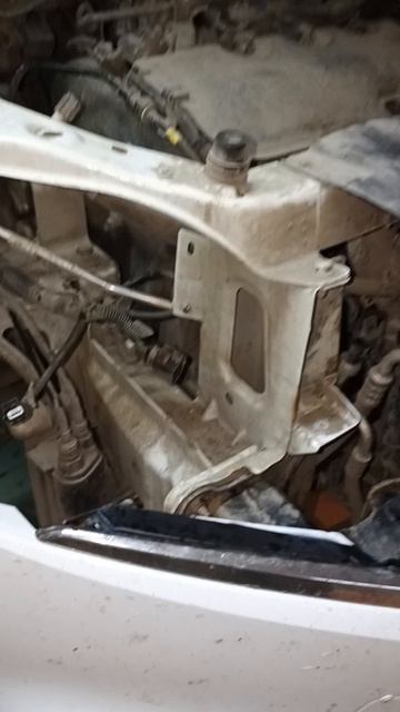 снять генератор, стартер лада веста