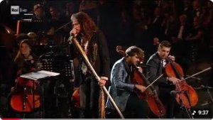 Steven Tyler & 2CELLOS - Dream On, Walk This Way