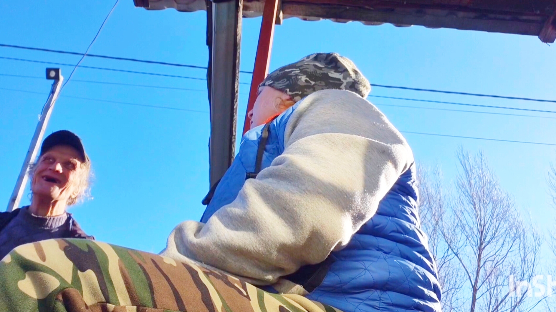 ЗАГУБИЛА ОДНОГО ИЗ ШЕСТЕРЫХ,ОБЕЩАЛ ПОДАРИТЬ😐УБРАЛАСЬ У СОБАК