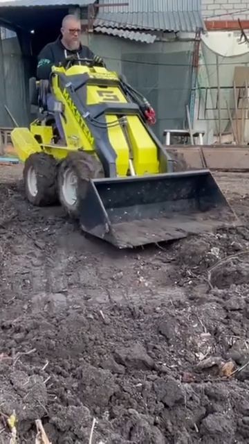 СТОЛБЫ И СВАИ НА УЧАСТКЕ ЛЕГКО С ПОМОЩЬЮ ТЕХНИКИ МАКСТЕМ РОССИЙСКОГО ПРОИЗВОДСТВО