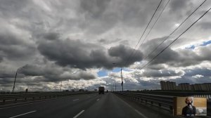 Дочь технички пришла в банк за наследством… Банкир смеялся, а открыв ячейку не поверил глазам