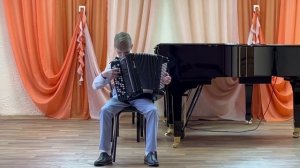 Сучков Кирилл  Е. Дербенко «Не кукуй, кукушечка»    Ю. Гаврилов «Колобок»