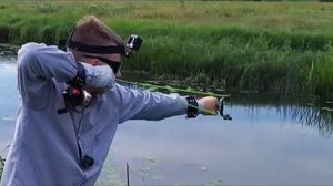 РЫБАЛКА С РОГАТКОЙ НА небольшой РЕЧУШКЕ, поймал ОГРОМНОГО язя!