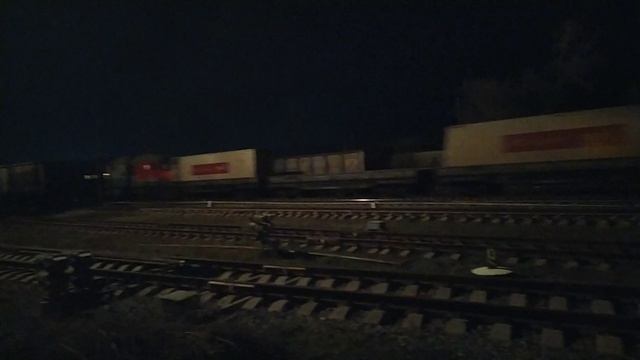 VID - 20251113 - 190541 mp4. ТЭП70 - 0??? с поездом 