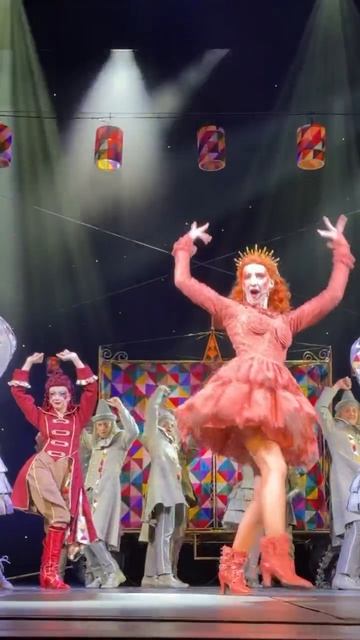 В Качаловском театре — премьера! Спектакль «Любовь к трем апельсинам».