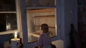 Выживаю ночью в СТРАШНОМ заброшенном доме с ПРОКЛЯТОЙ КУКЛОЙ