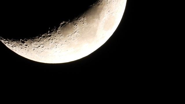 На Луне разноцветный или радужный туман. аномалии Луны