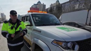 В Новосибирске "Дорожный патруль" помогает водителям, попавшим в ДТП.