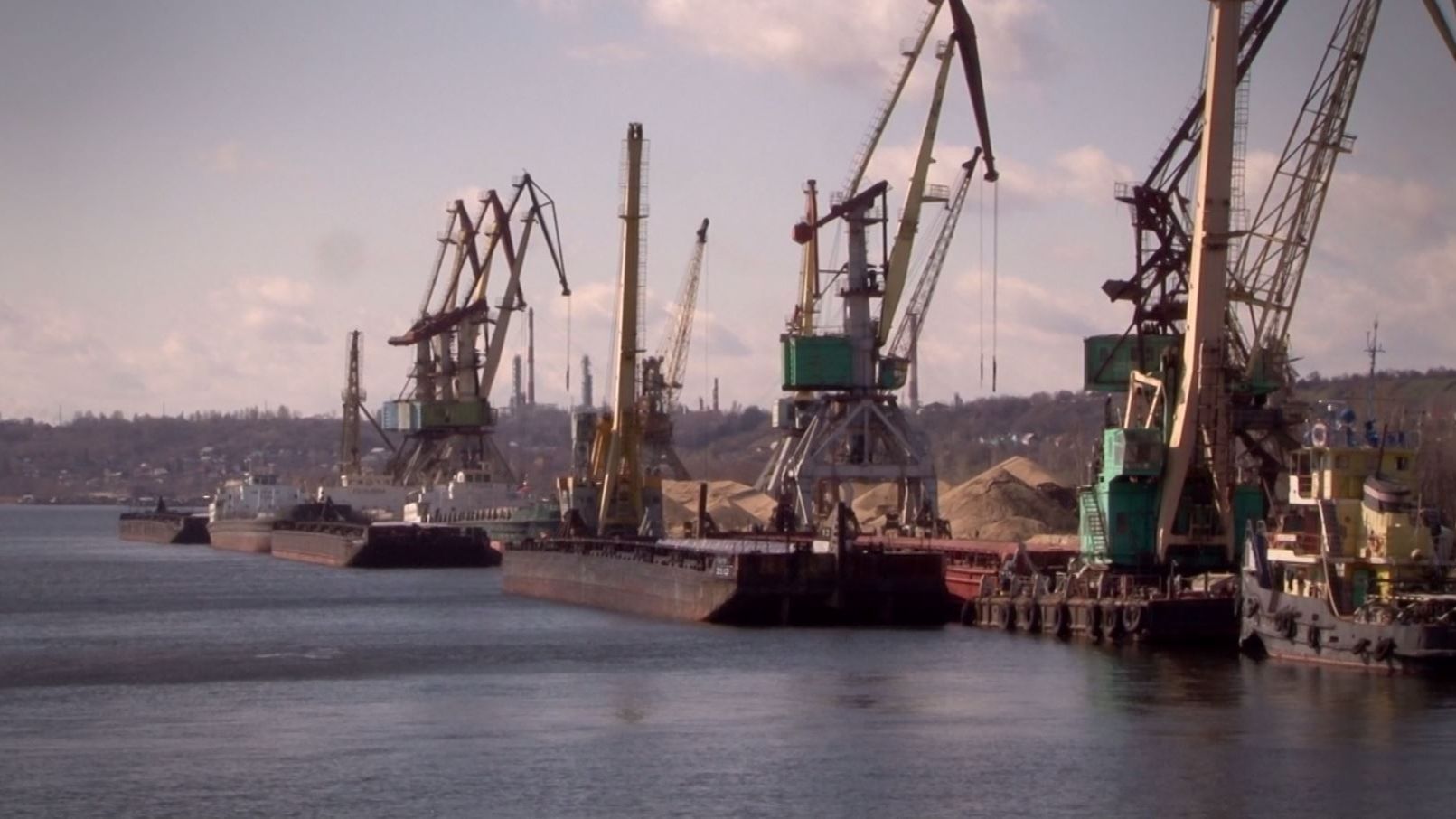 Саратовский речпорт готов к началу навигации 2026 года