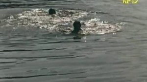 Вера НОВИКОВА и Василий Фунтиков купание (Каникулы кроша 1980)