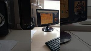 мы играем на компьютере с Алисой