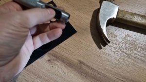 Демпфер для кнопок гармони.