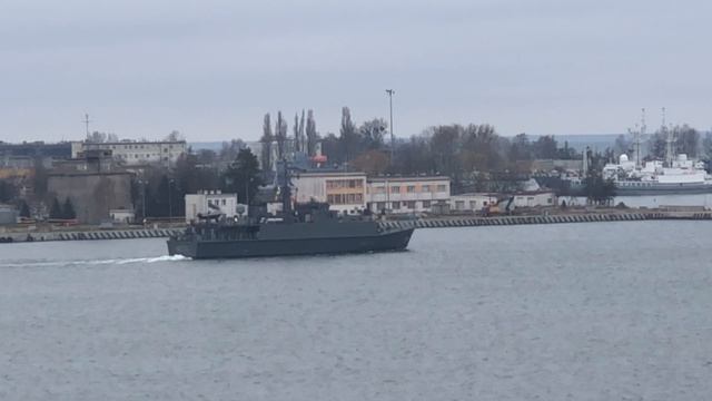 Корабль польских ВМС на учениях в Балтике