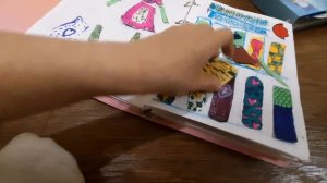 Распаковка бумажных сюрпризов часть 20.mp4