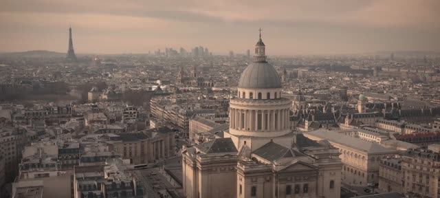 🇫🇷 🇦🇲🎵 Charles Aznavour - She 🎦🎤🎙️🎶🎹🎷🥁🎵