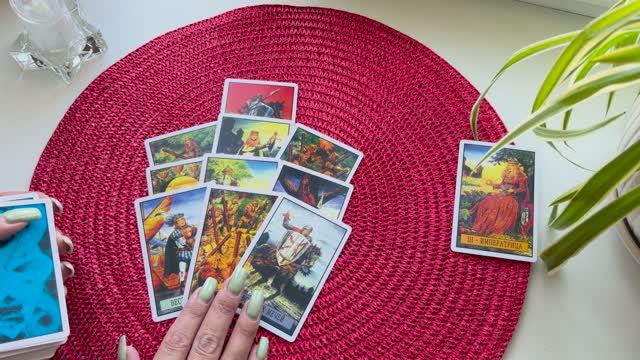 Говорит ли он о Вас? Гадание на Таро