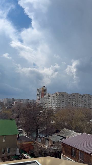 Надвигается гроза ⛈️  ☔️ .