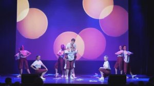 Зажигательное выступление на выпускном вечере