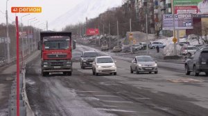 ДВИЖЕНИЕ БОЛЬШЕГРУЗОВ ОГРАНИЧАТ НА ВРЕМЯ РАСПУТИЦЫ • НОВОСТИ КАМЧАТКИ