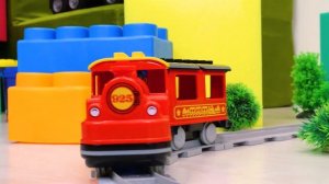 Ой, сломалось  Поезд и грейдер - Видео про машинки