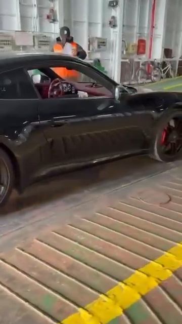 Porshe погрузка на паром