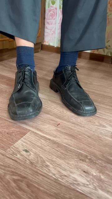Батя не хотел,что бы сын покинул родительский дом смотреть онлайн